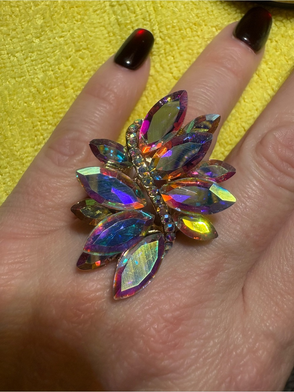 Multicolor Iridescent Leaf Cocktail Ring - Statement - stretchy band